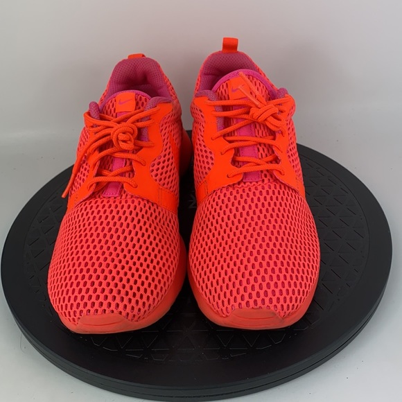 Nike Roshe One Hyperfuse Crimson Running Shoes 833826-800 Women's Size 6 - Picture 3 of 15